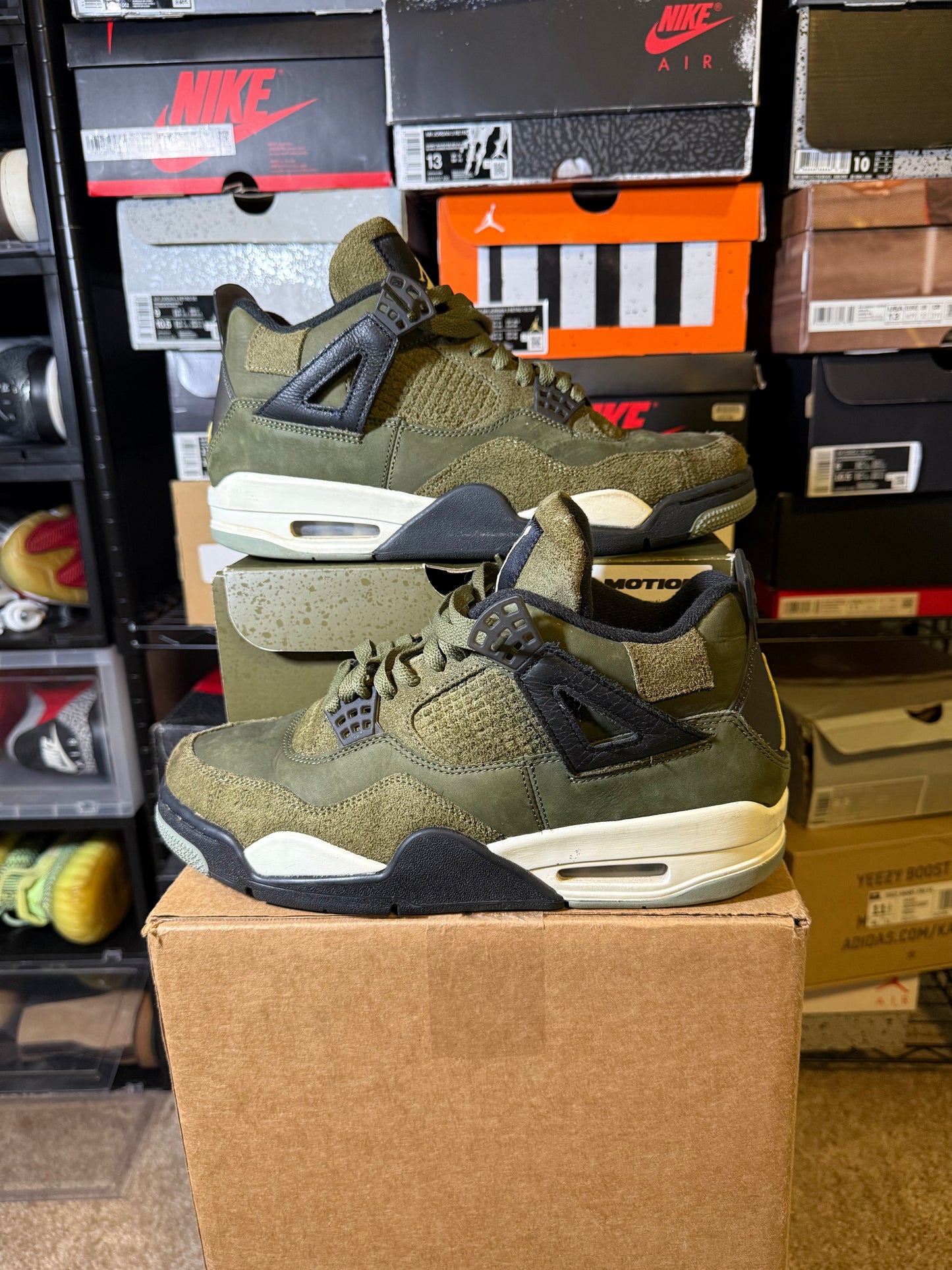 Size 9.5 - AJ 4 SE Retro Low Craft - Olive