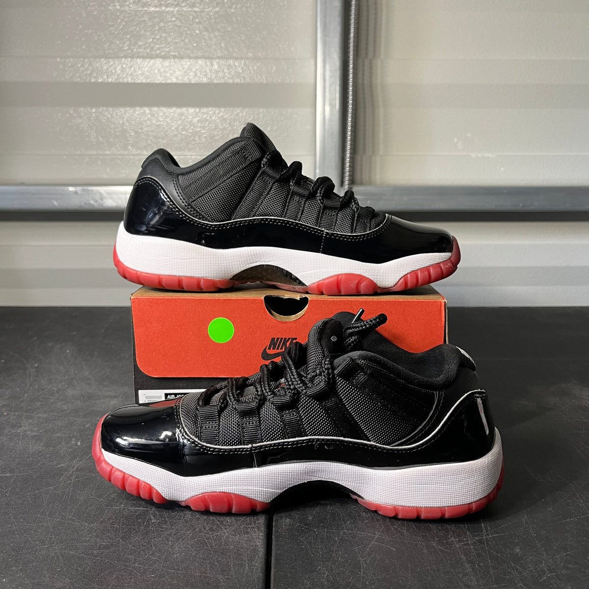 Size 6 - AJ 11 Low Bred