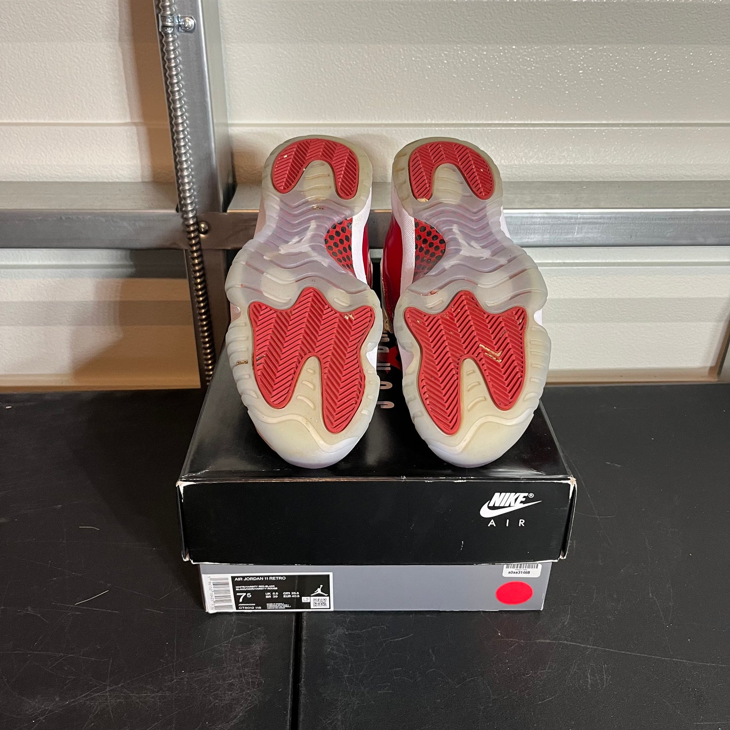 Size 7.5 - AJ 11 Retro Cherry