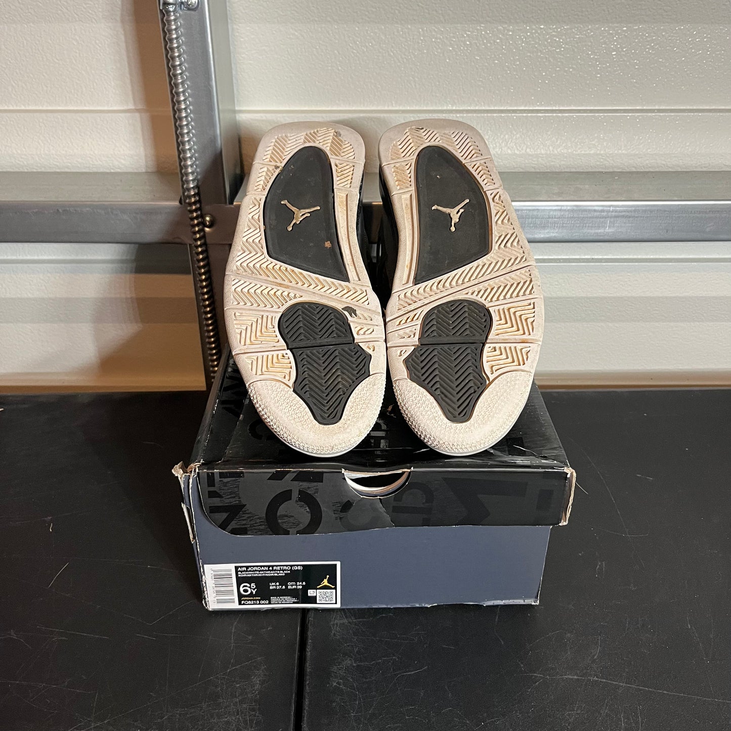 Size 6.5Y - AJ 4 Retro Fear