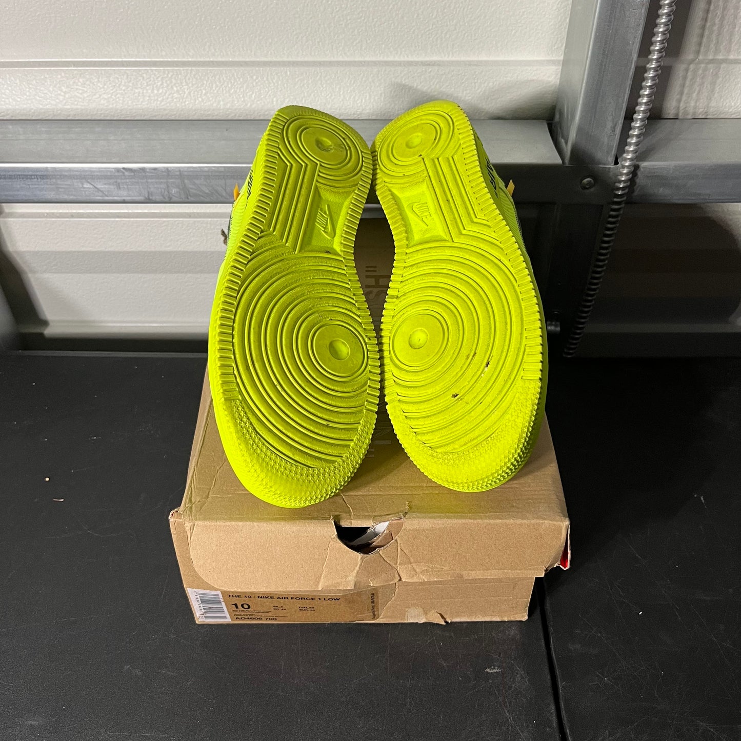 Size 10 - Off-White AF 1 Low Volt