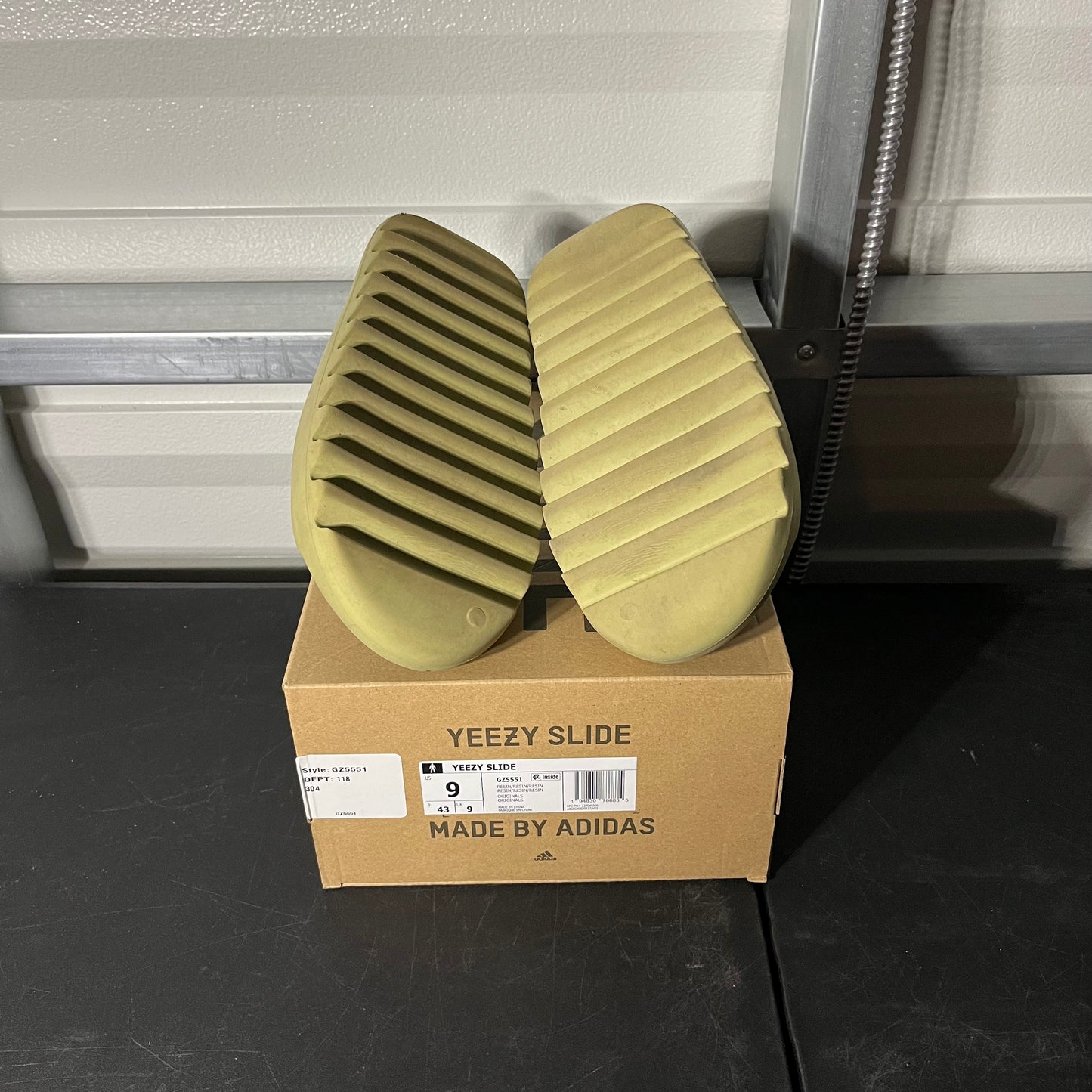 Size 9 - YZY Slide Resin