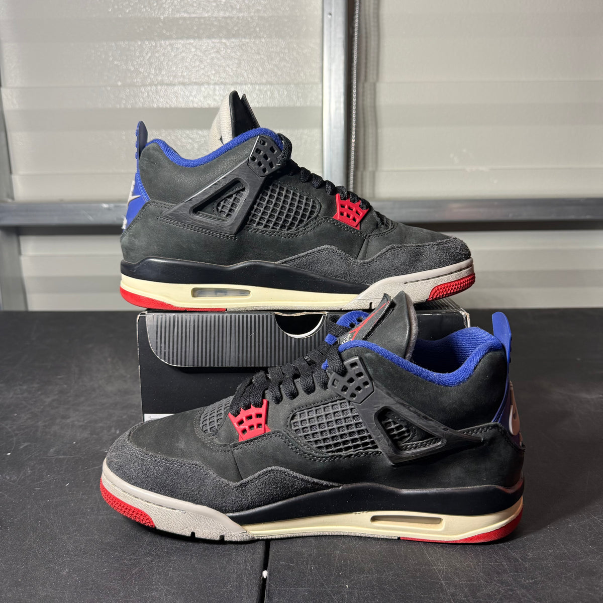 Size 9.5 - AJ 4 Rare Air