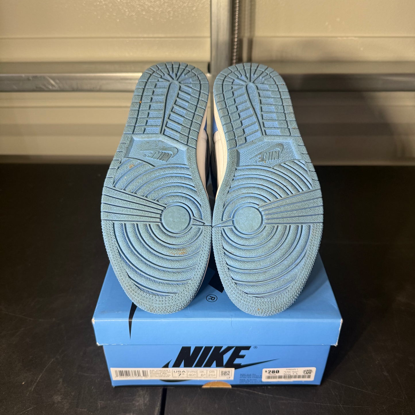 Size 7.5 - AJ 1 Retro High UNC Toe