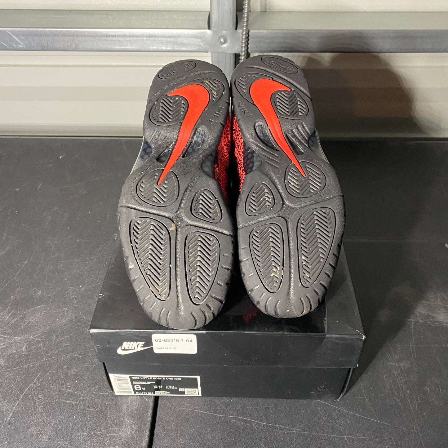Size 6Y - Air Foamposite One Cracked Lava