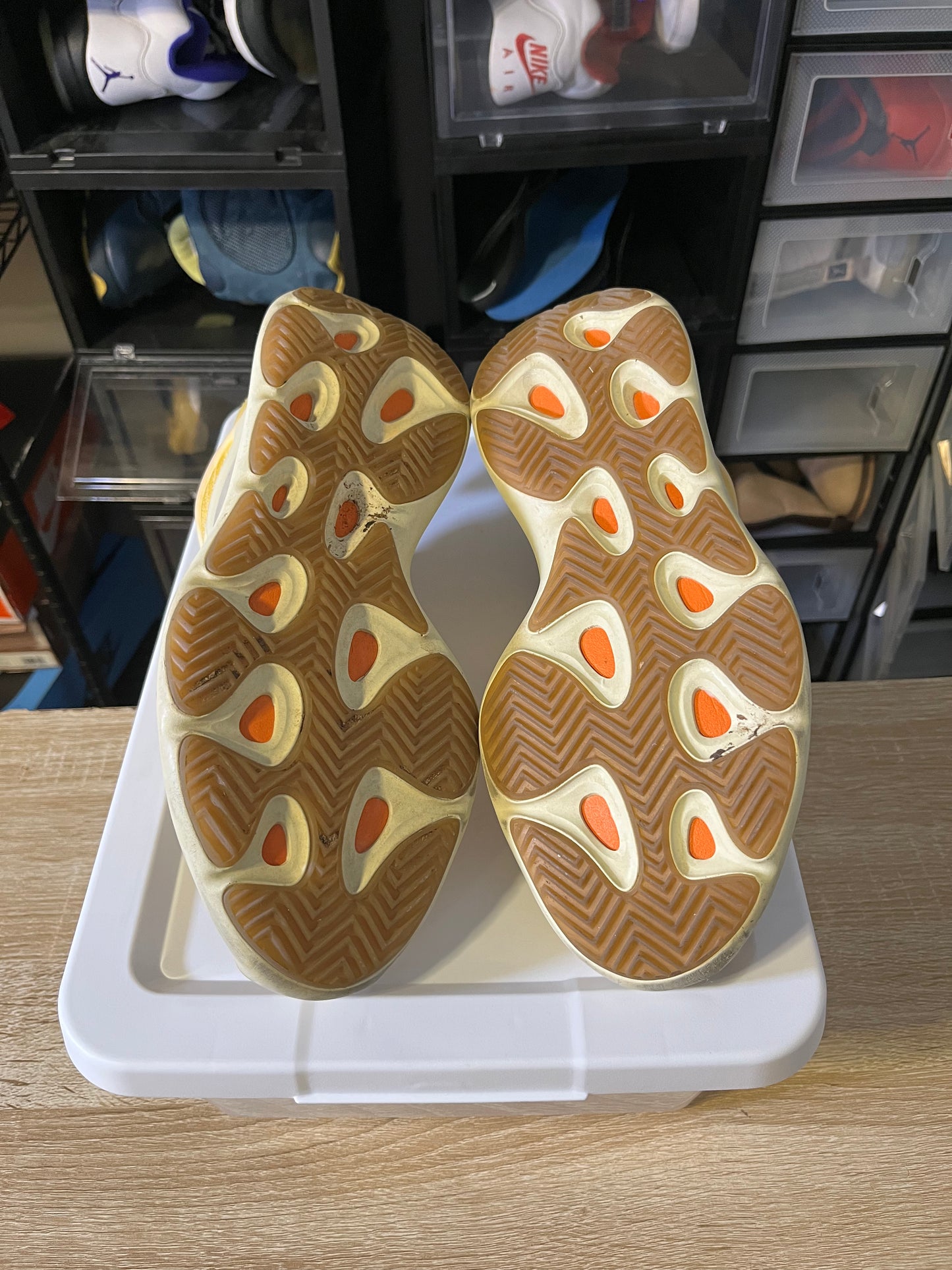 Size 10 - YZY 700 V3 Mono Safflower