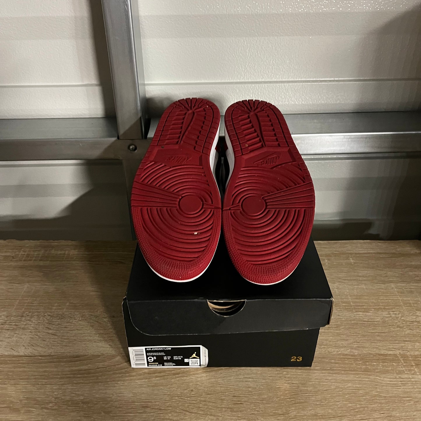 Size 9.5 - AJ 1 Low Bred Toe