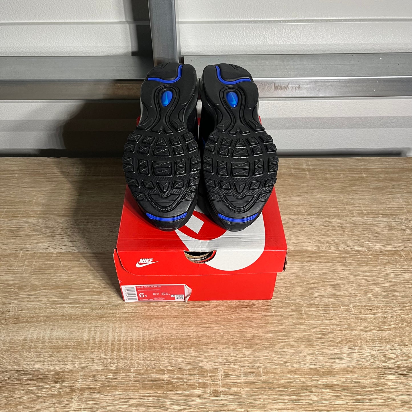 Size 6Y - AM 97 GS Black Dark Marina Blue