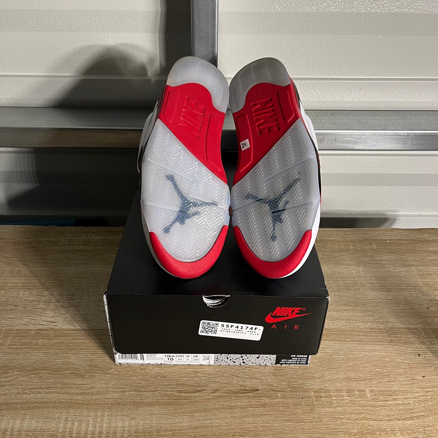 Size 10 - AJ 5 Retro Fire Red Black Tongue