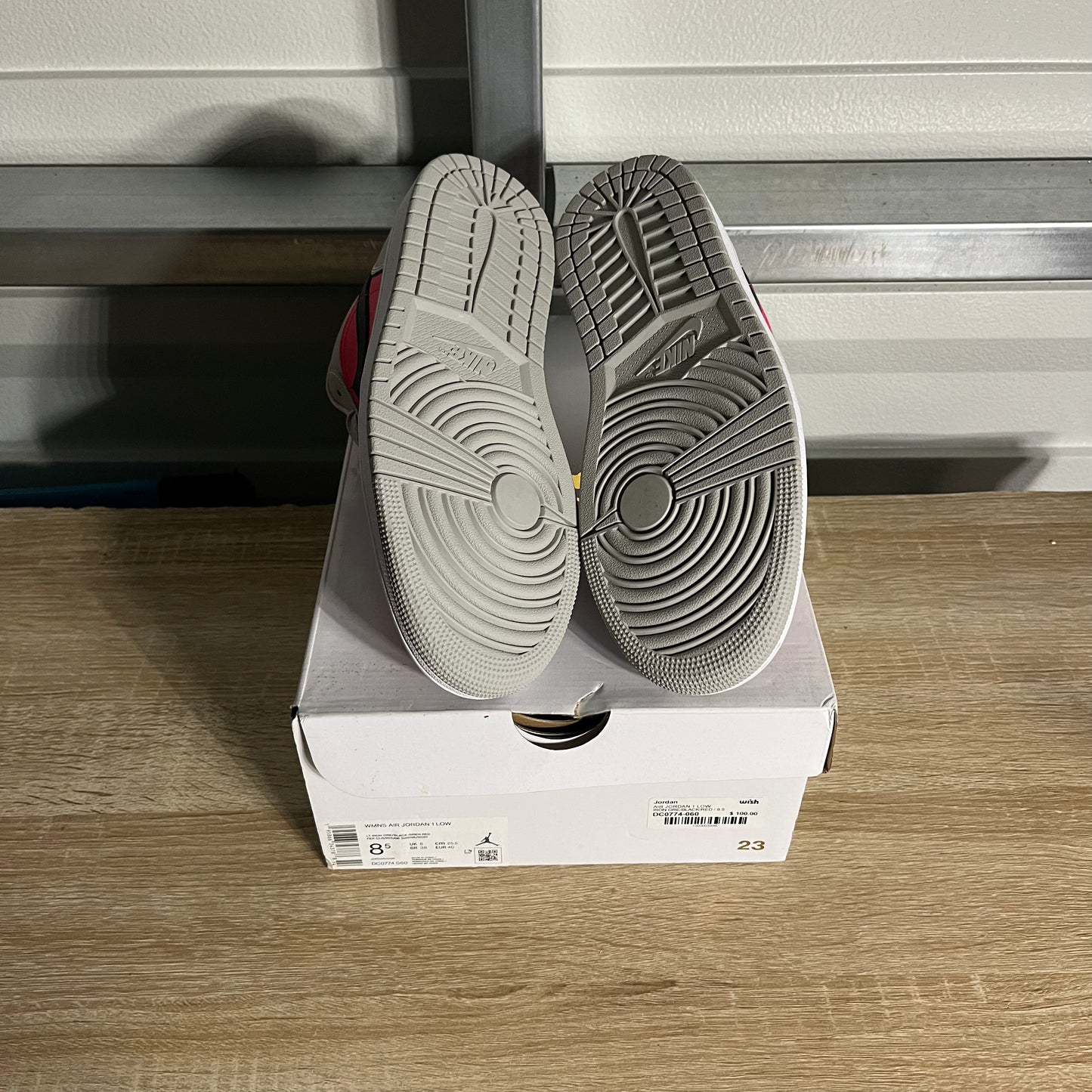 Size 8.5W - AJ 1 Low Light Iron Ore Siren Red