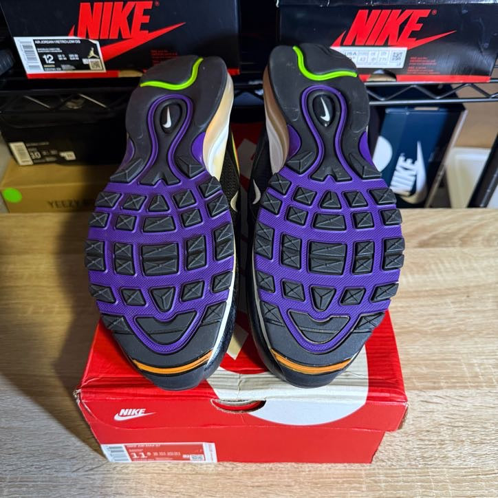Size 11.5 - AM 97 Black White Joker