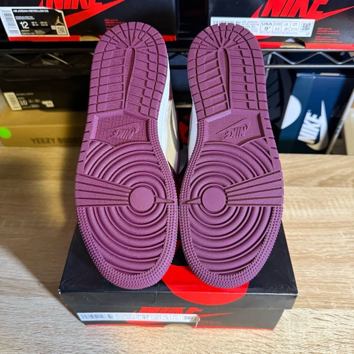 Size 4.5Y - AJ 1 Retro High OG Bordeaux