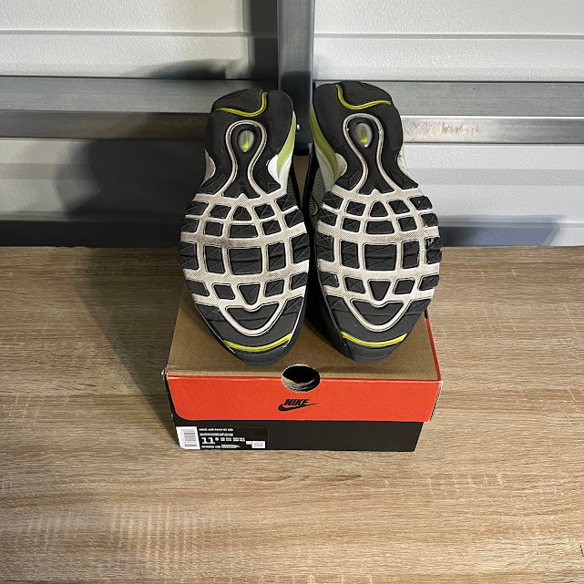 Size 11.5 - AM 97 Atlantic Blue Black