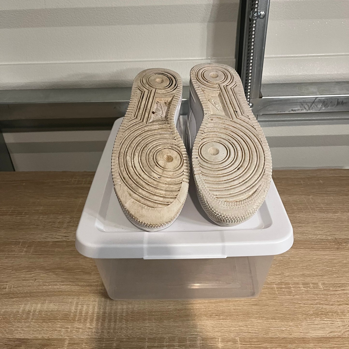 Size 8.5 - AF 1 Low Supreme White