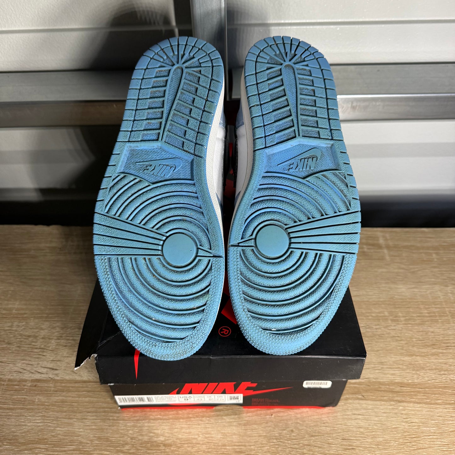 Size 9.5 - AJ 1 Retro High OG University Blue