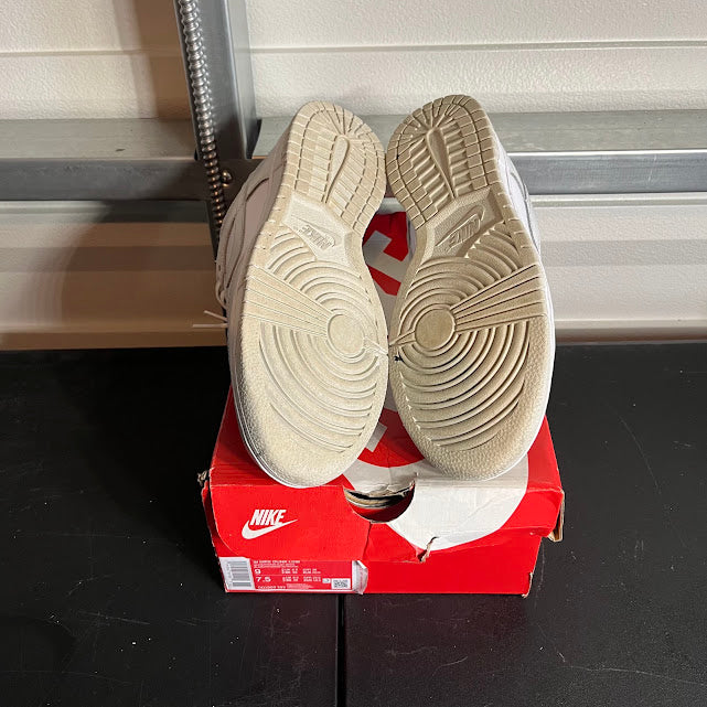 Size 9W - Dunk Low Retro Photon Dust