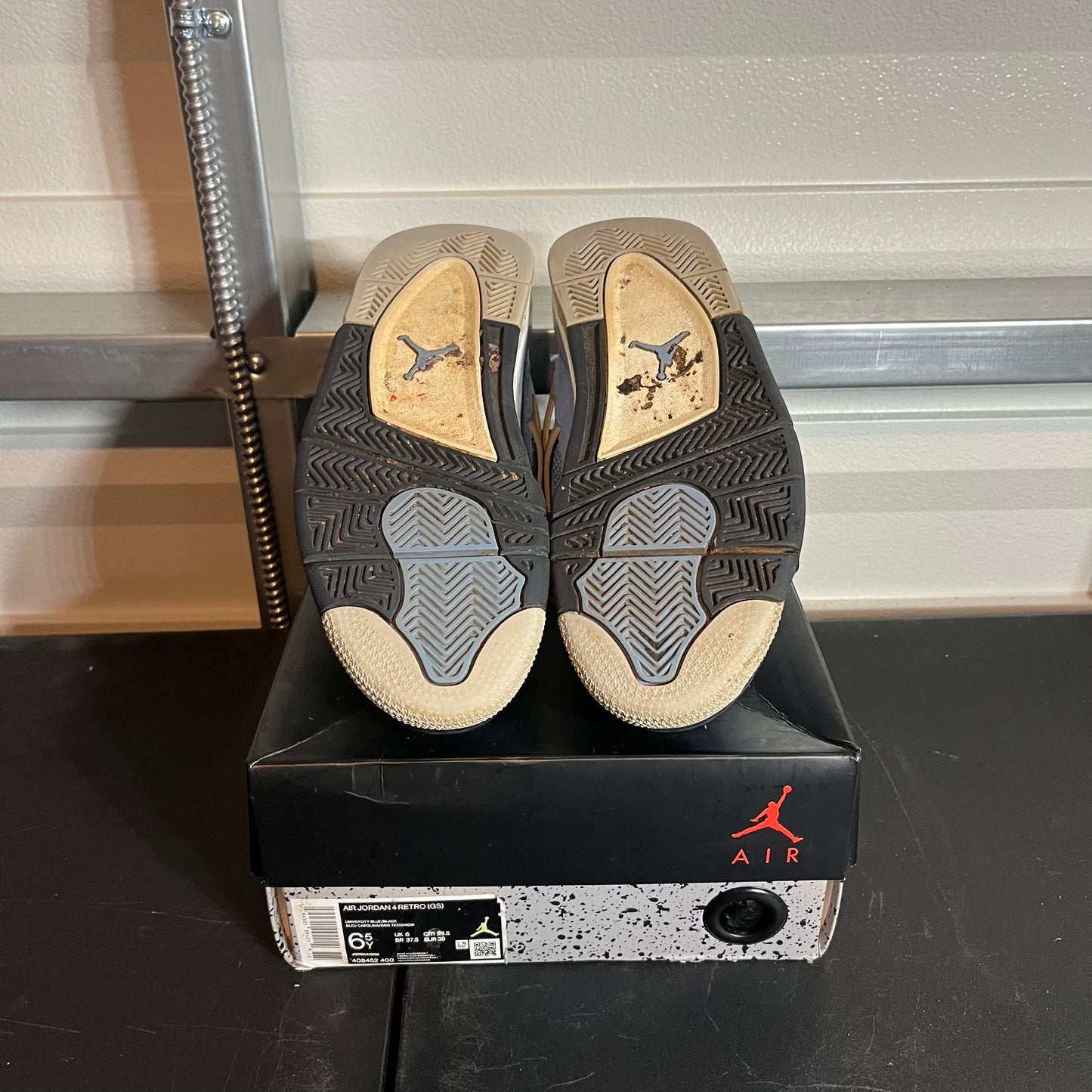 Size 6.5Y - AJ 4 Retro University Blue