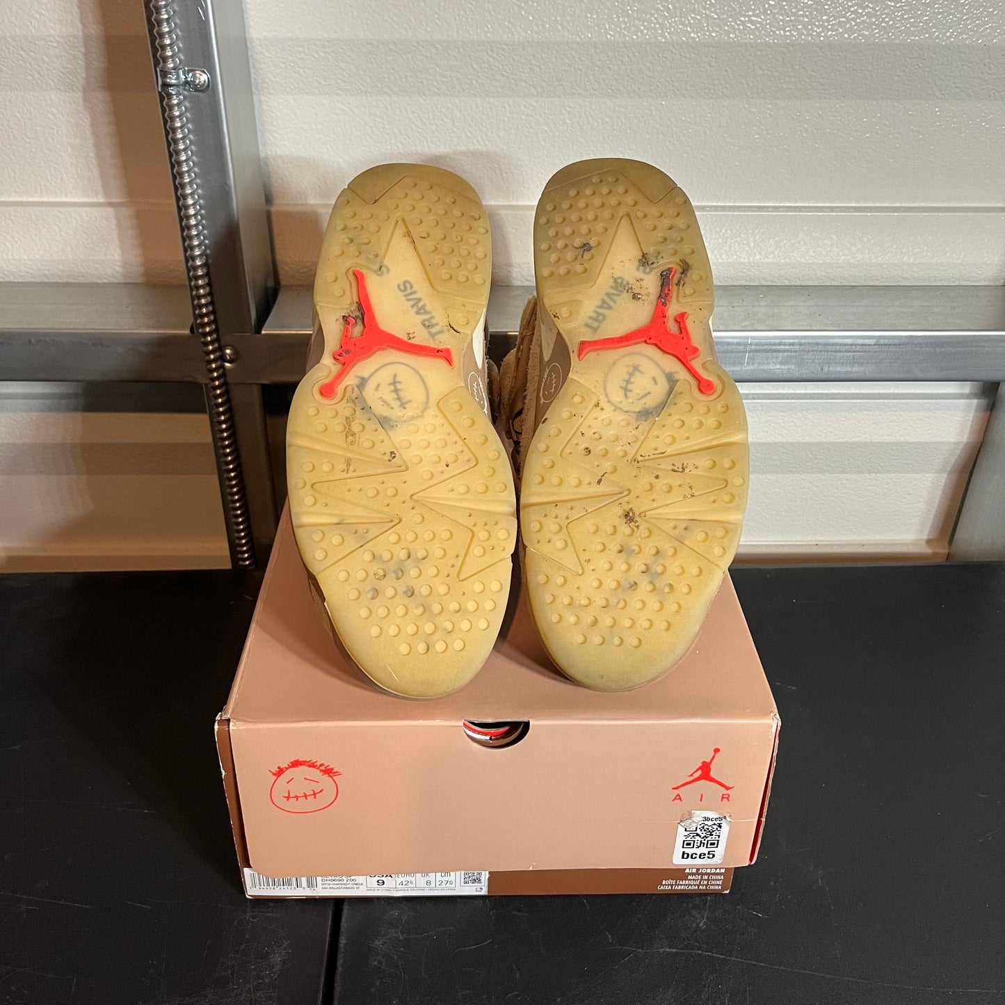 Size 9 - AJ 6 Retro Travis Scott British Khaki