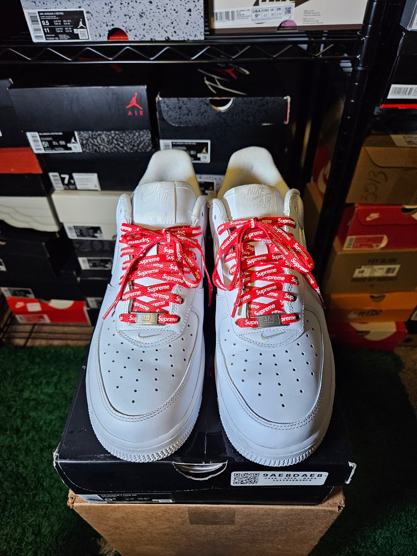 Size 9.5 - AF1 x Supreme Low Box Logo White