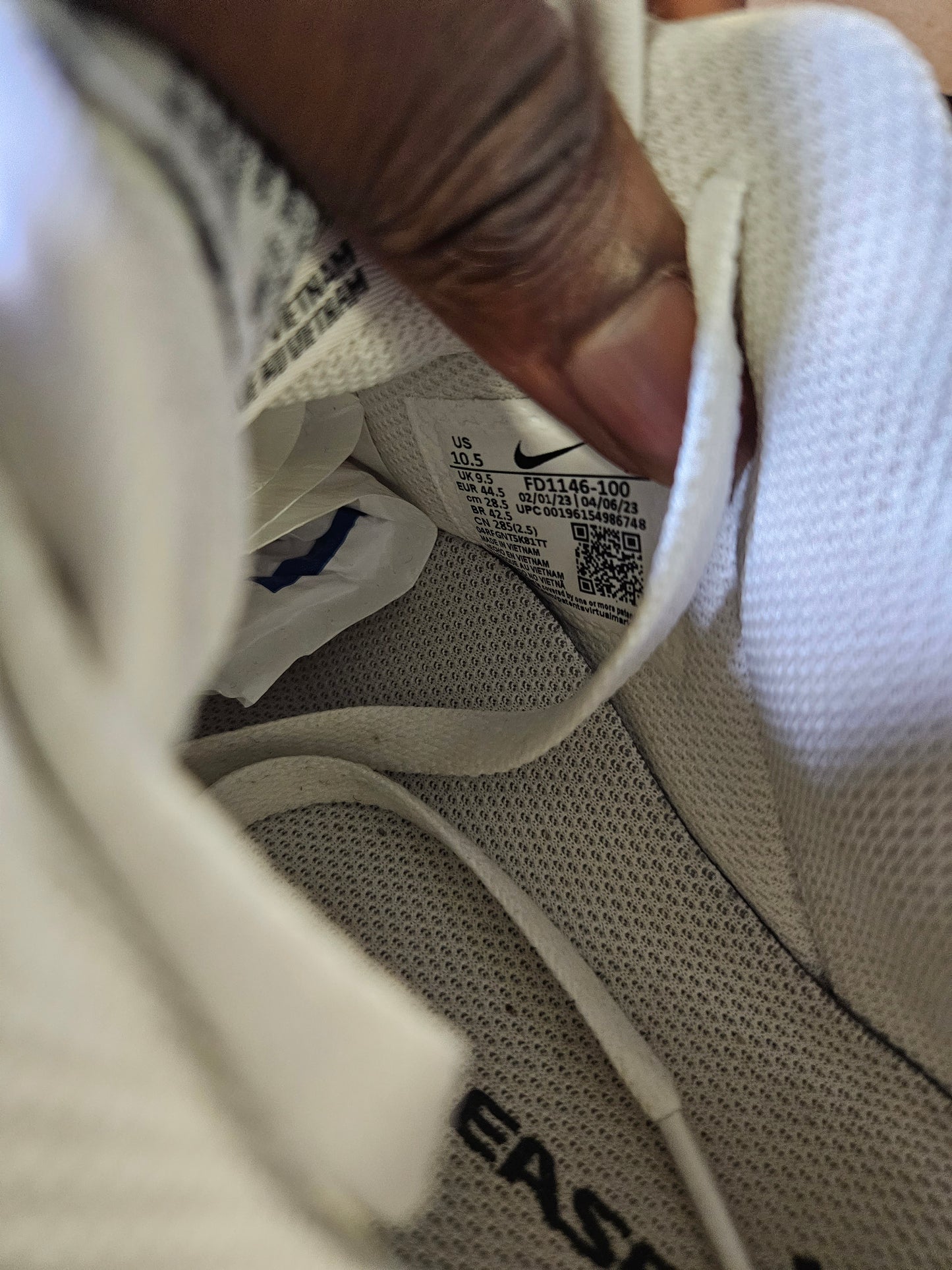 Size 10.5 - AF 1 FlyEase White