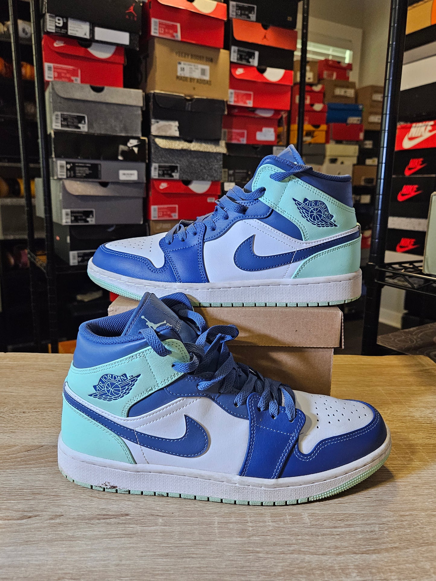 Size 9.5 - AJ 1 Mid Blue Mint 2022