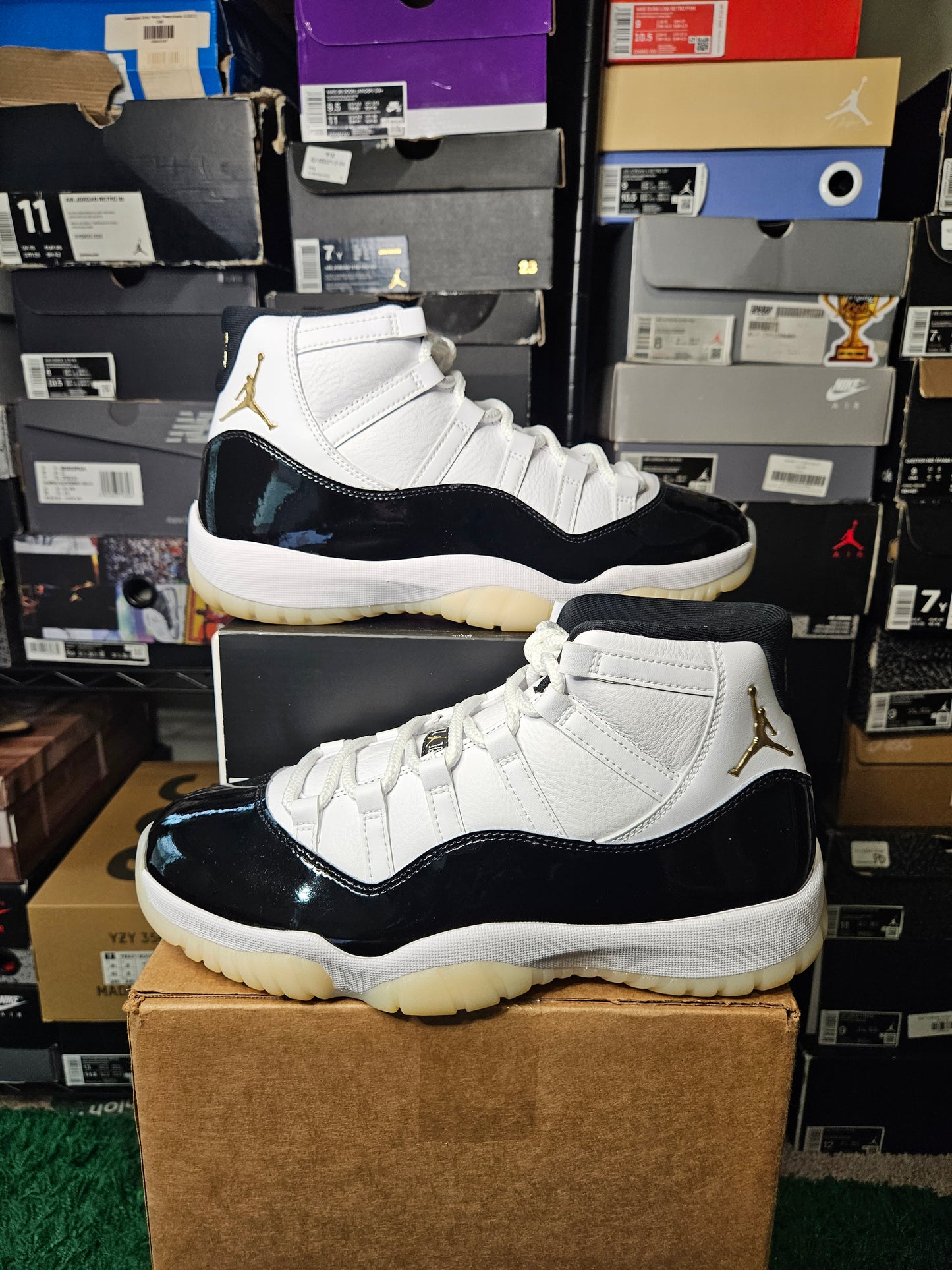 Size 10.5 - AJ 11 Retro Mid Gratitude / Defining Moments