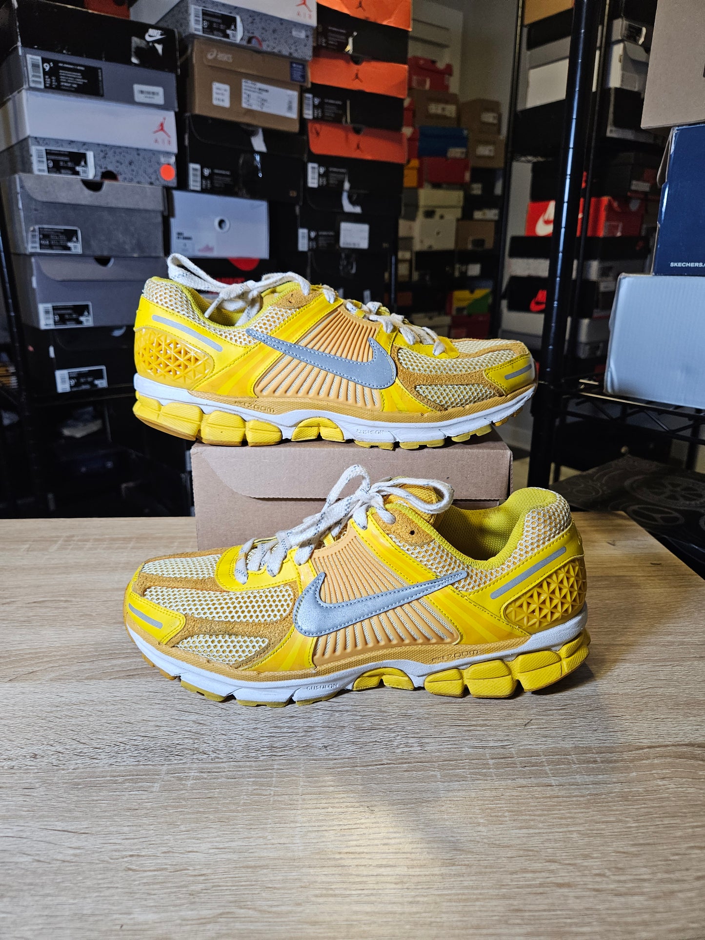 Size 11 - Zoom Vomero 5 Yellow Ochre