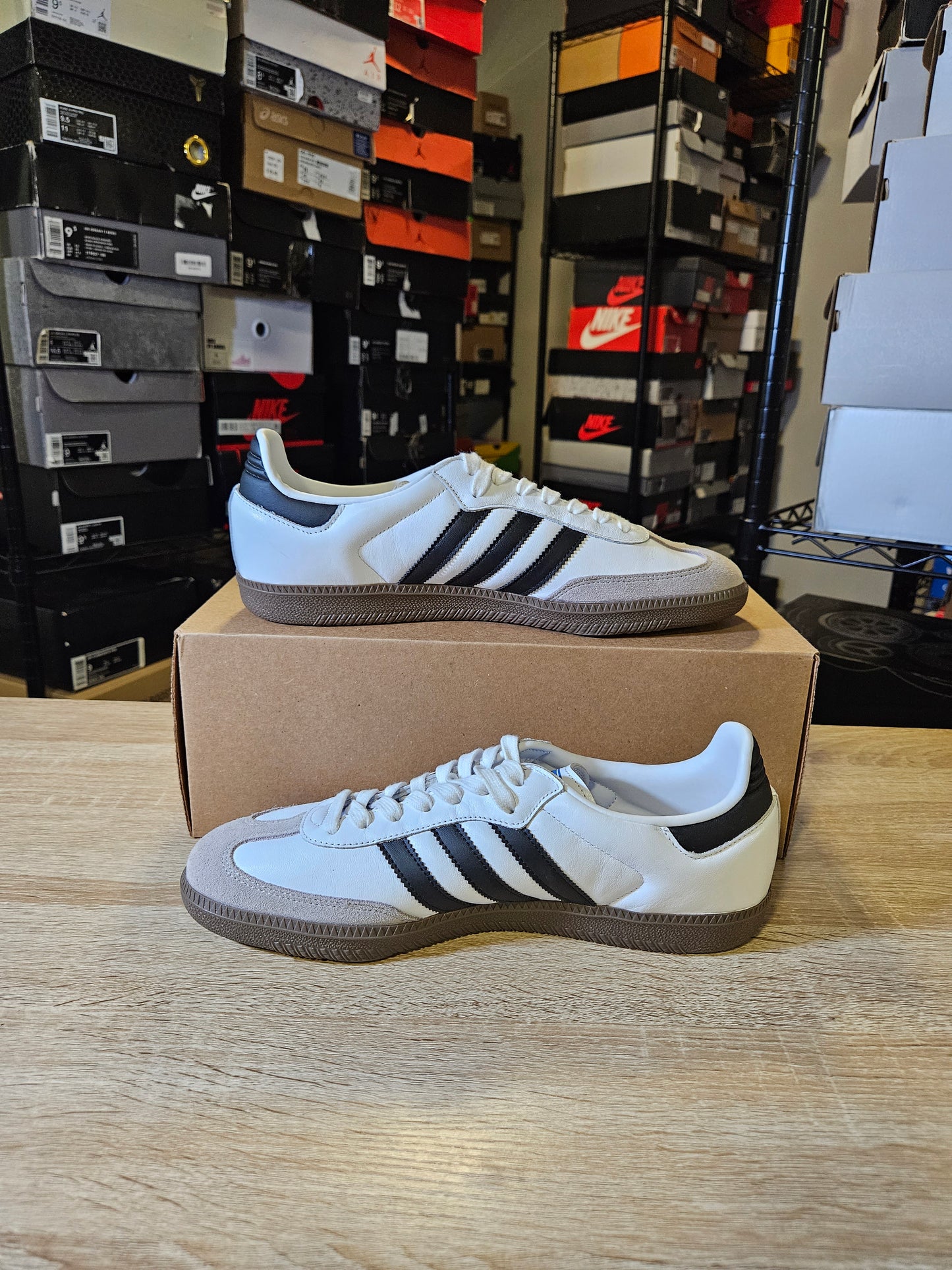 Size 10.5 - Samba OG Low White Black Gum