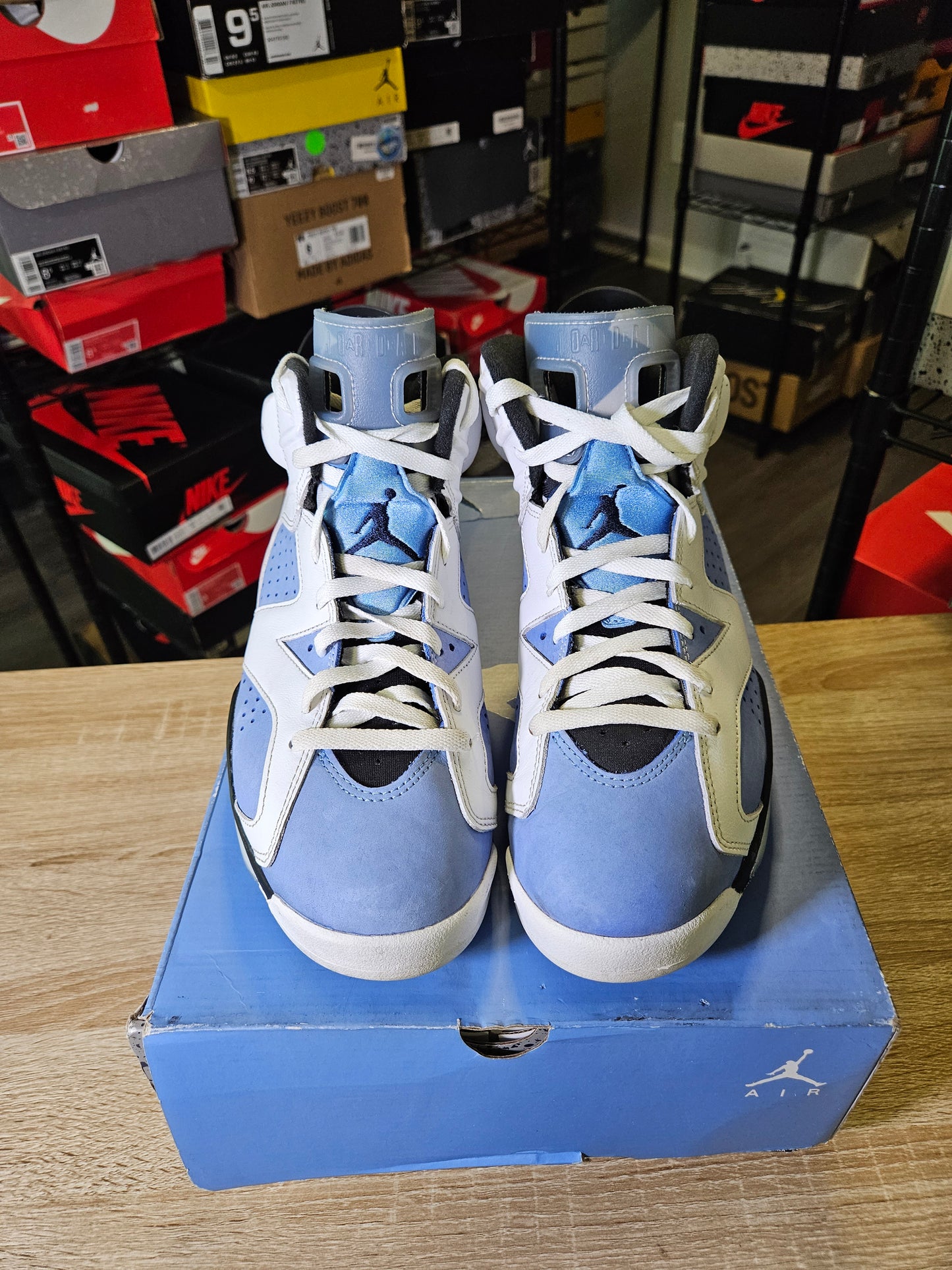 Size 9.5 - AJ 6 Retro UNC