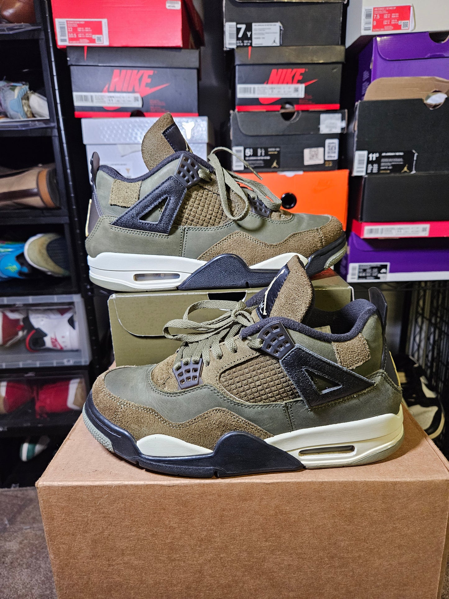 Size 9 - AJ 4 SE Retro Low Craft - Olive