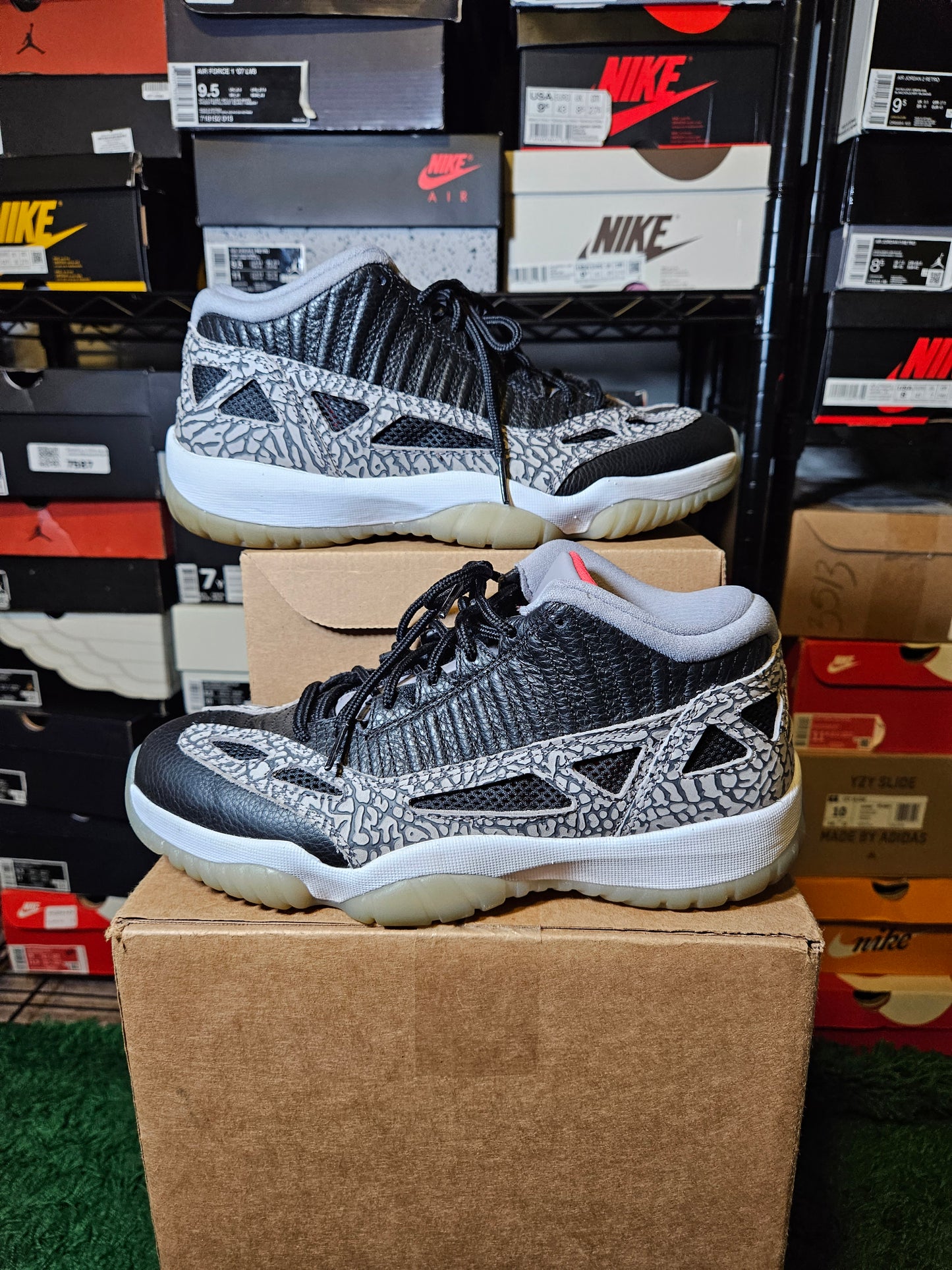 Size 9 - AJ 11 Retro IE Low Black Cement