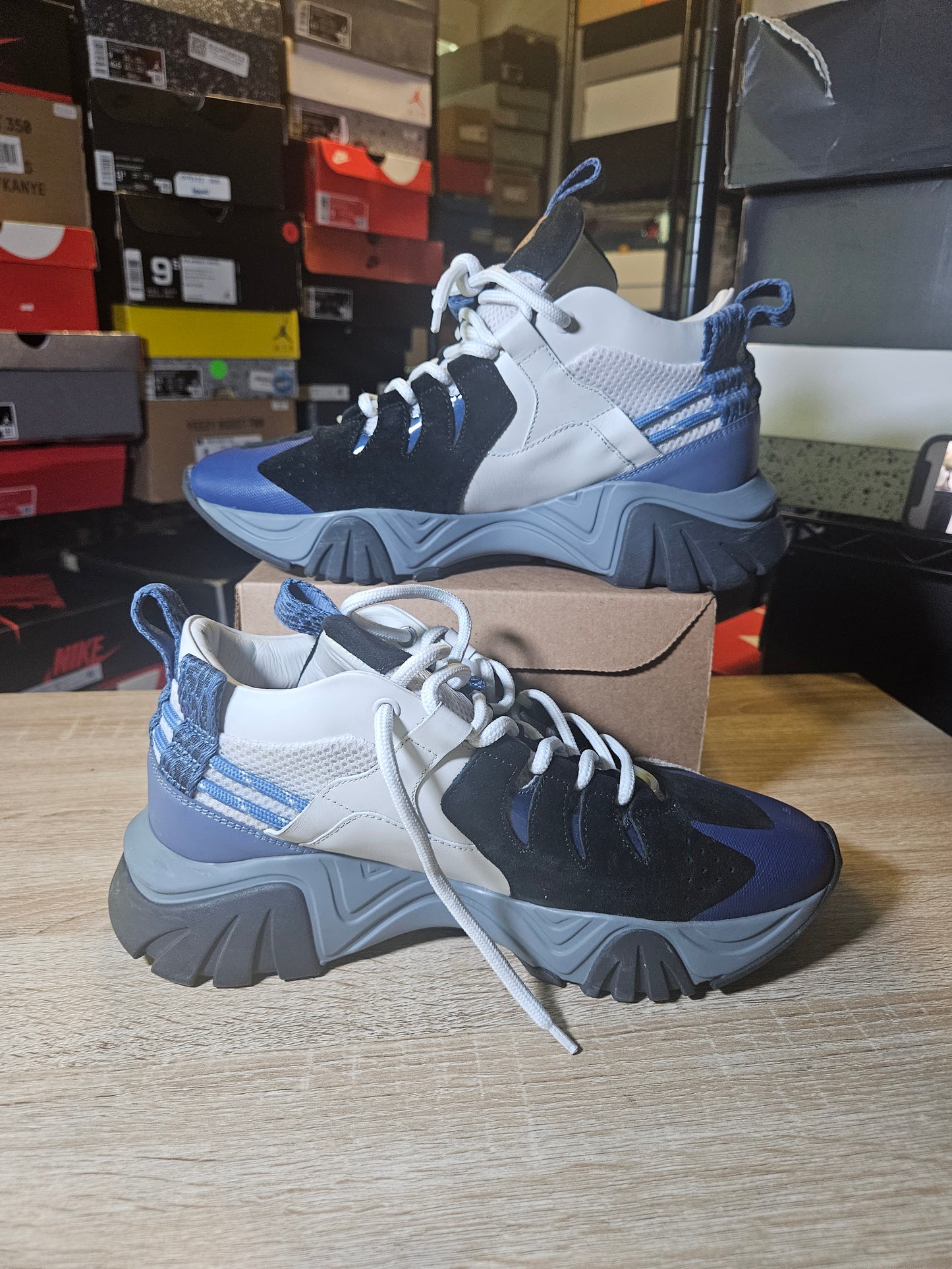 Size 9.5 - Versace Squalo White Imperial