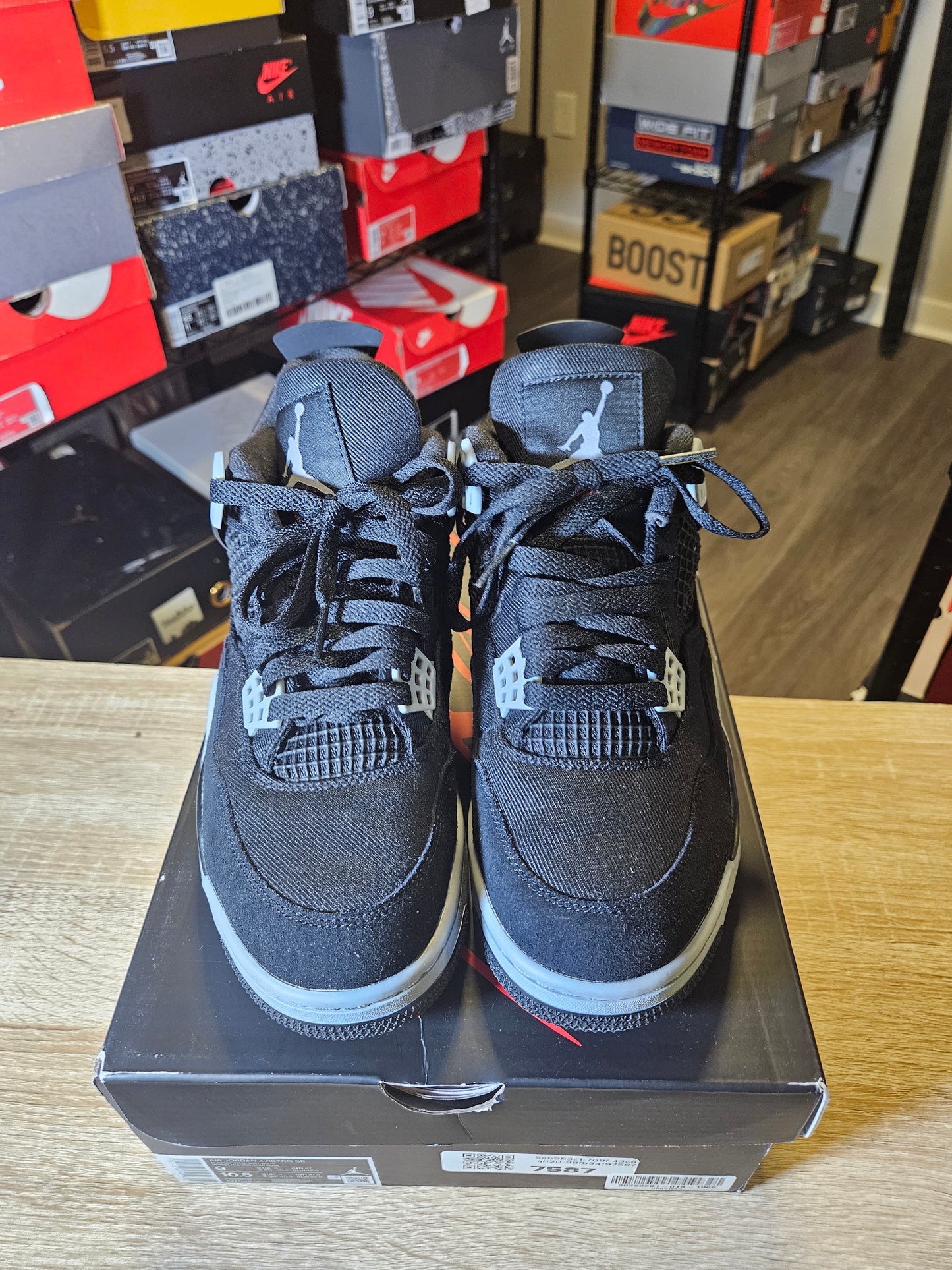 Size 9 - AJ 4 Retro SE Mid Black Canvas