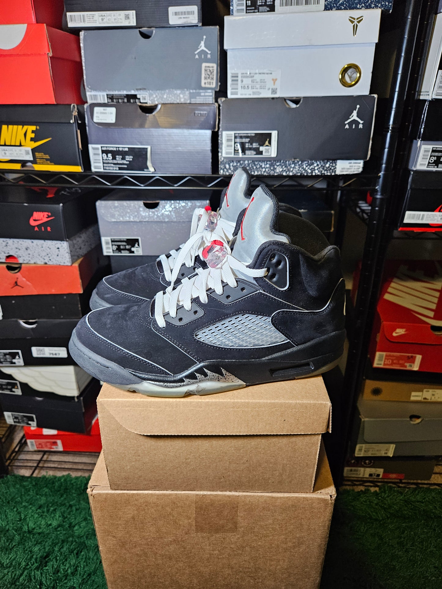 Size 9.5 - AJ 5 Retro OG Black Metallic Reimagined