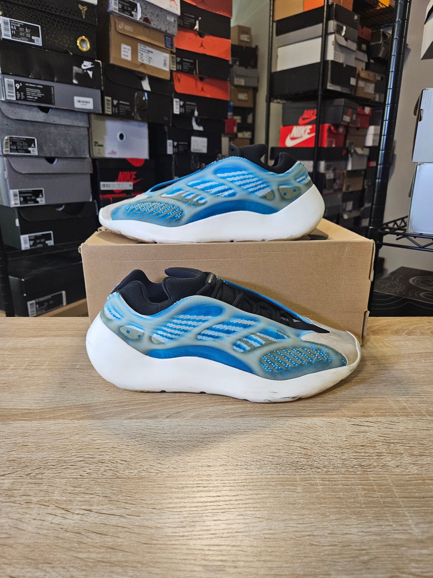 Size 12 - YZY 700 V3 Arzareth