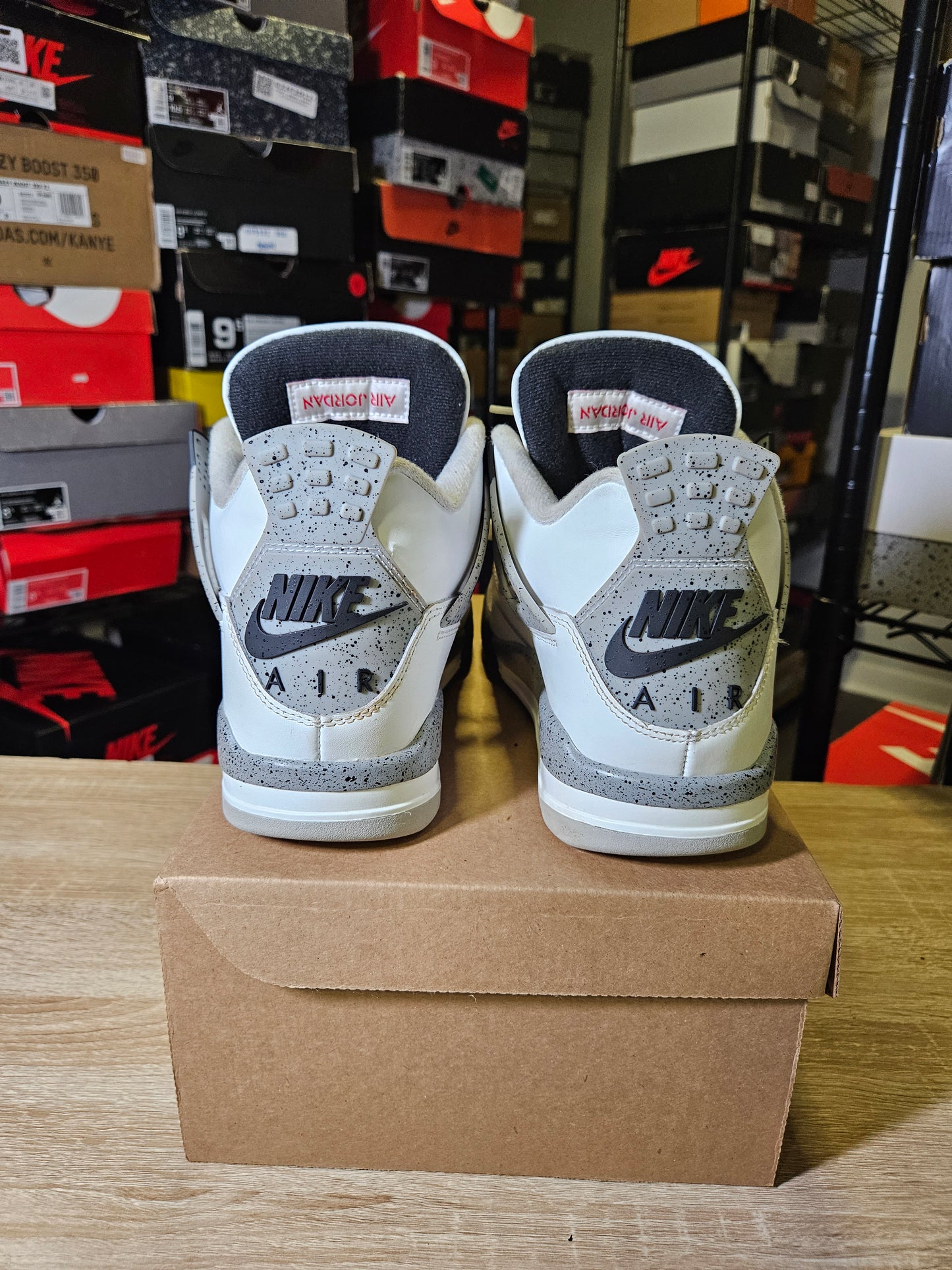 Size 9 - AJ 4 Retro OG 2025 White Cement