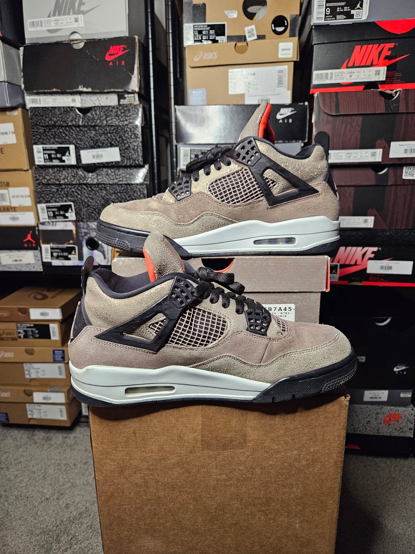Size 10.5 - AJ 4 Retro Mid Taupe Haze