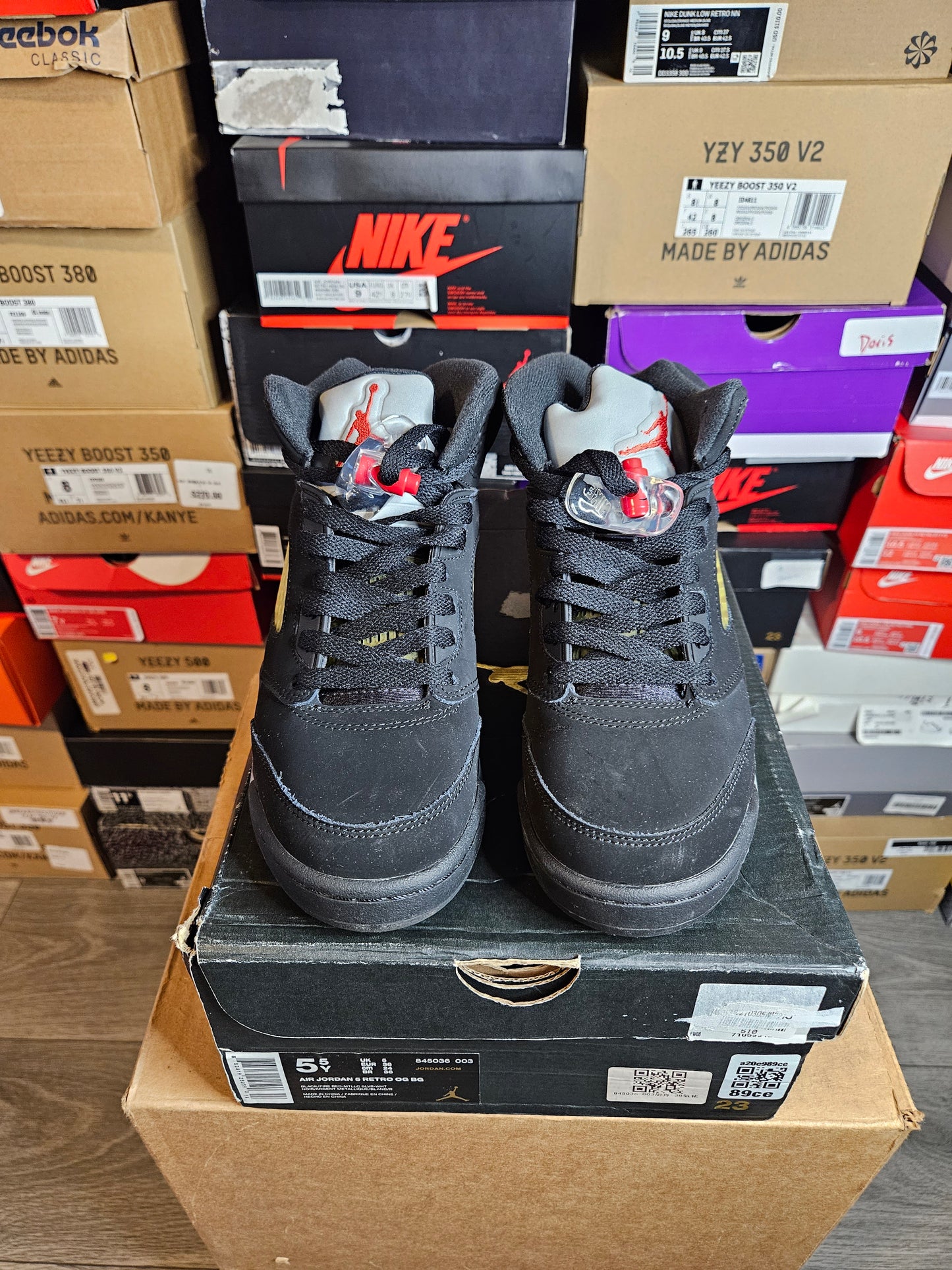 Size 5.5Y - Nike Jordan 5 Retro Black Metallic 2016 GS (845036-003)