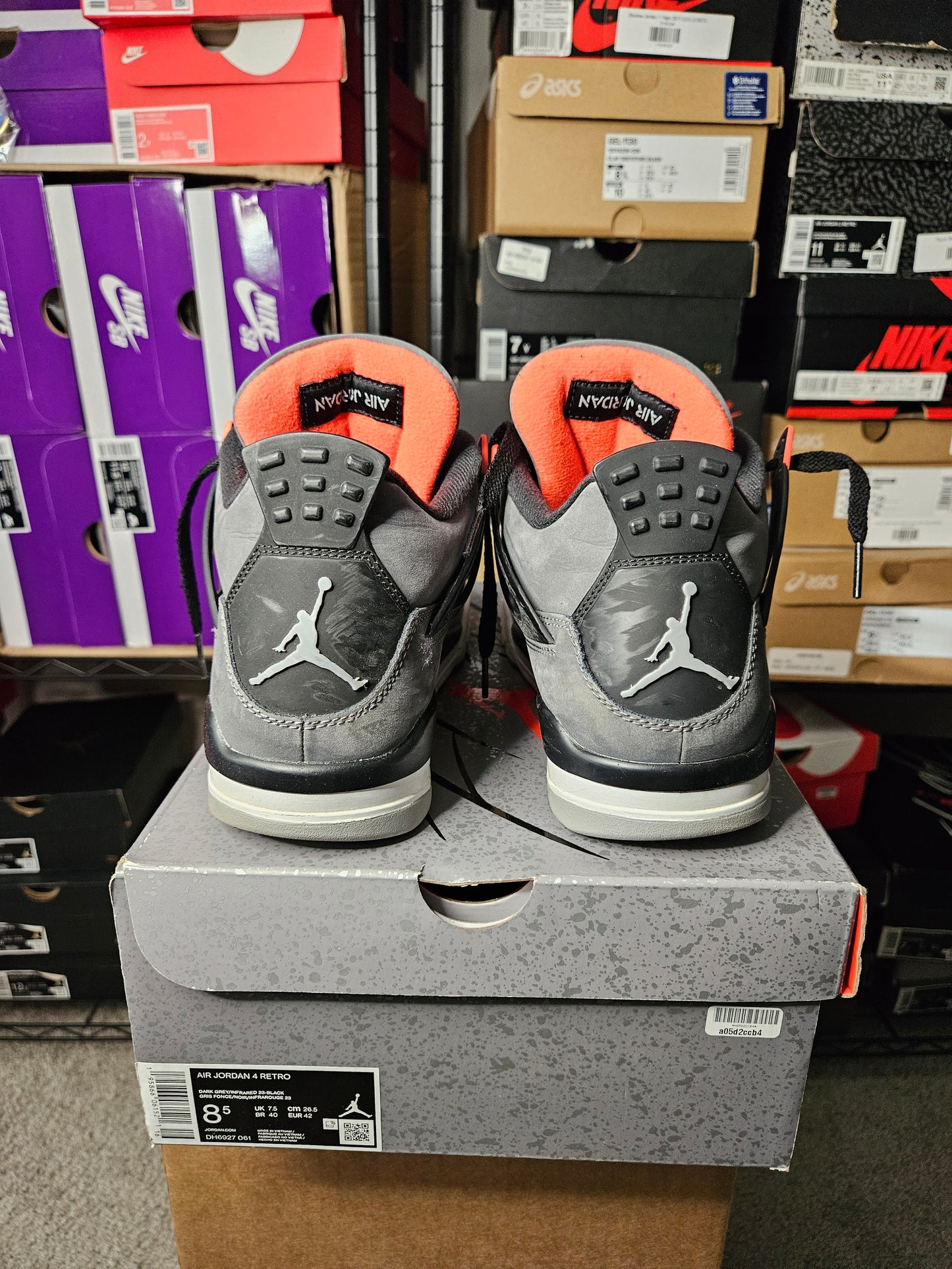 Size 8.5 - AJ 4 Retro Mid Infrared
