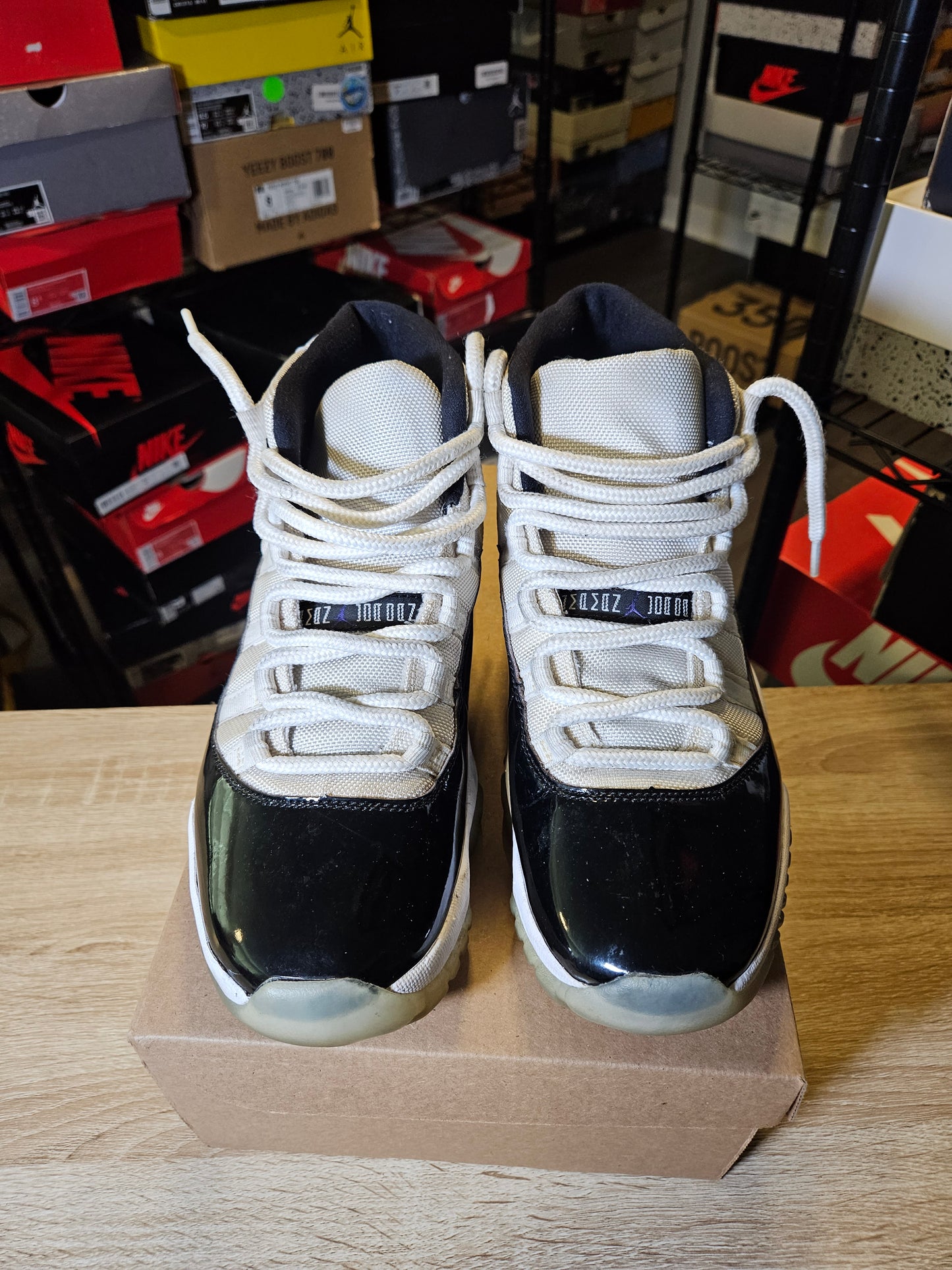 Size 9.5 - AJ 11 Retro High Concord
