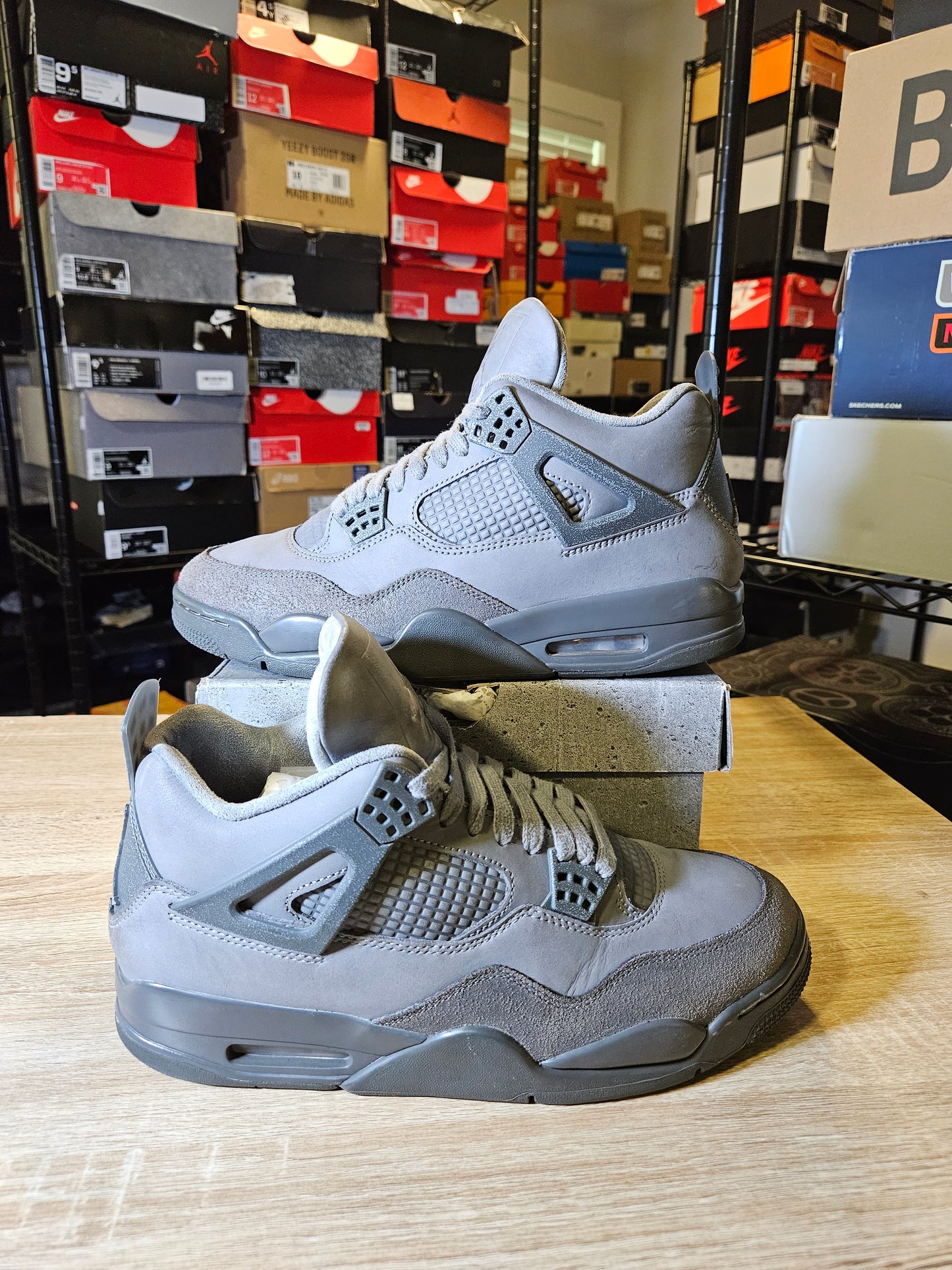 Size 9 - AJ 4 Retro SE Wet Cement