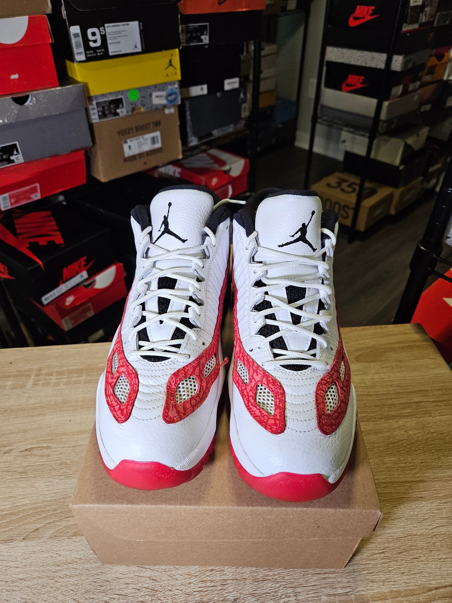 Size 10 - AJ 11 Retro IE Low Gym Red