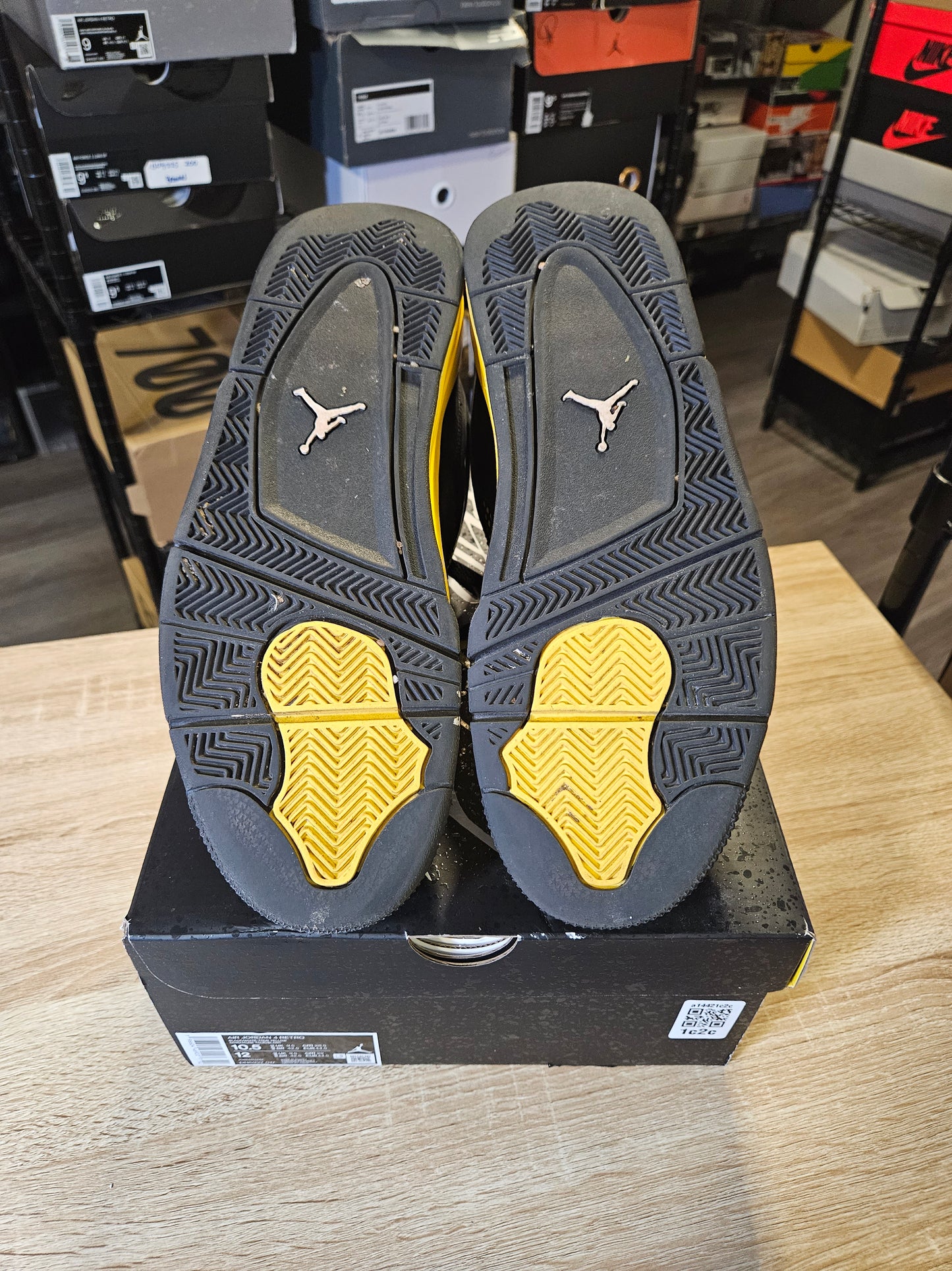 Size 10.5 - AJ 4 Thunder
