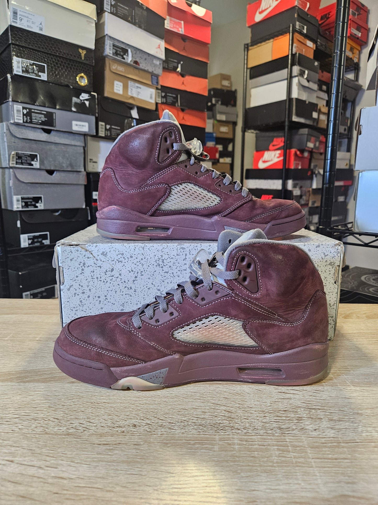 Size 11 - AJ 5 Retro SE 2023 Burgundy