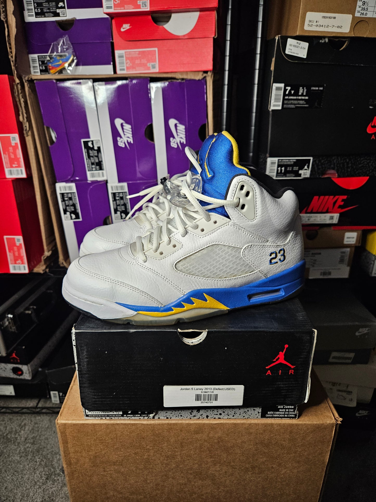 Size 9.5 - AJ 5 Retro 2013 Laney