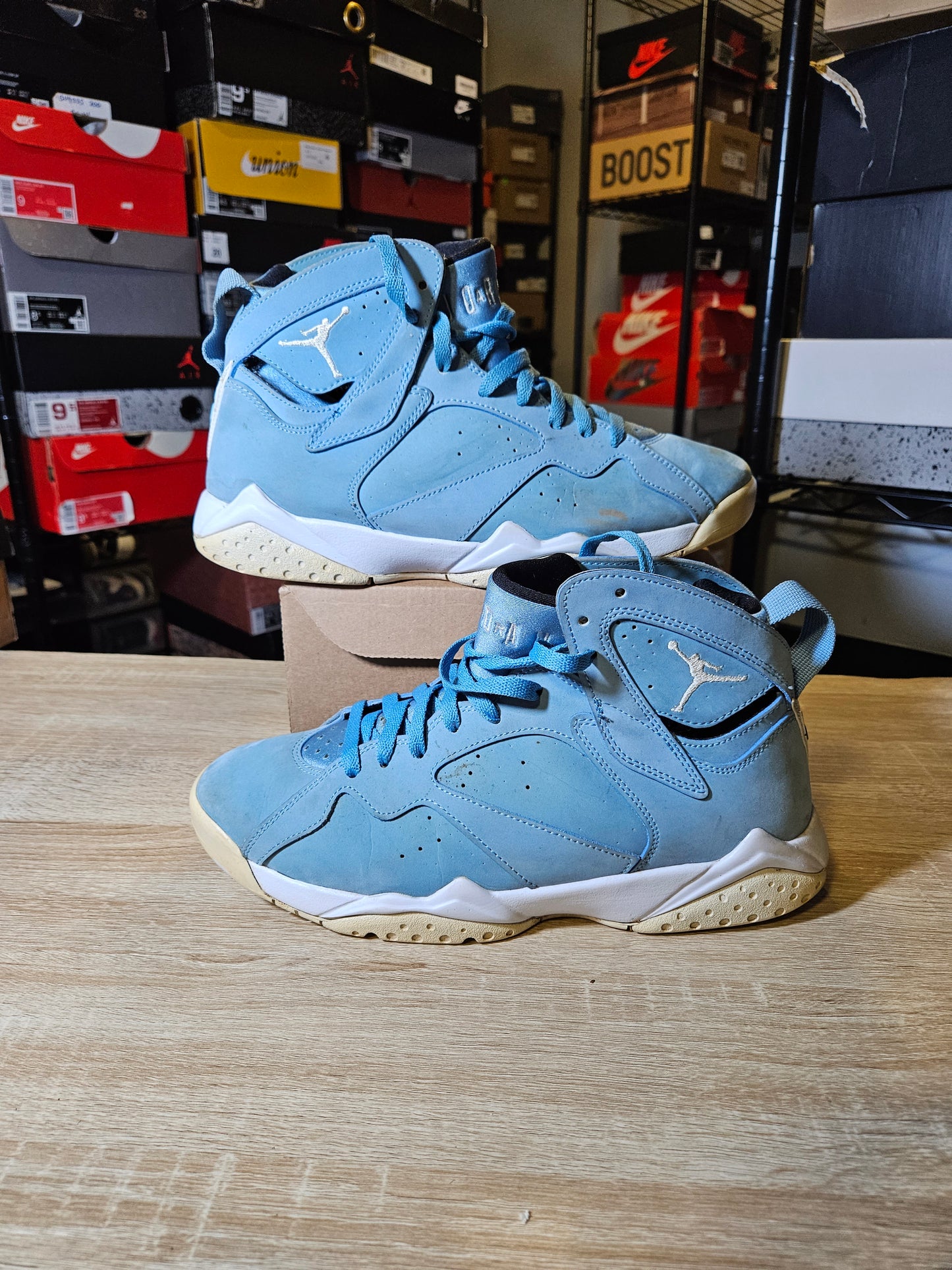 Size 9.5 - AJ 7 Retro Pantone