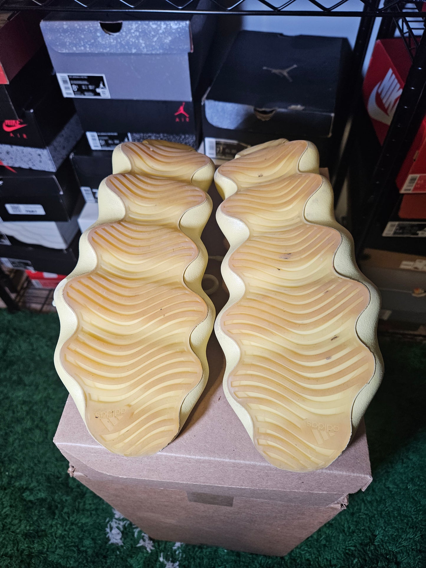 Size 9.5 - YZY 450 Sulfur