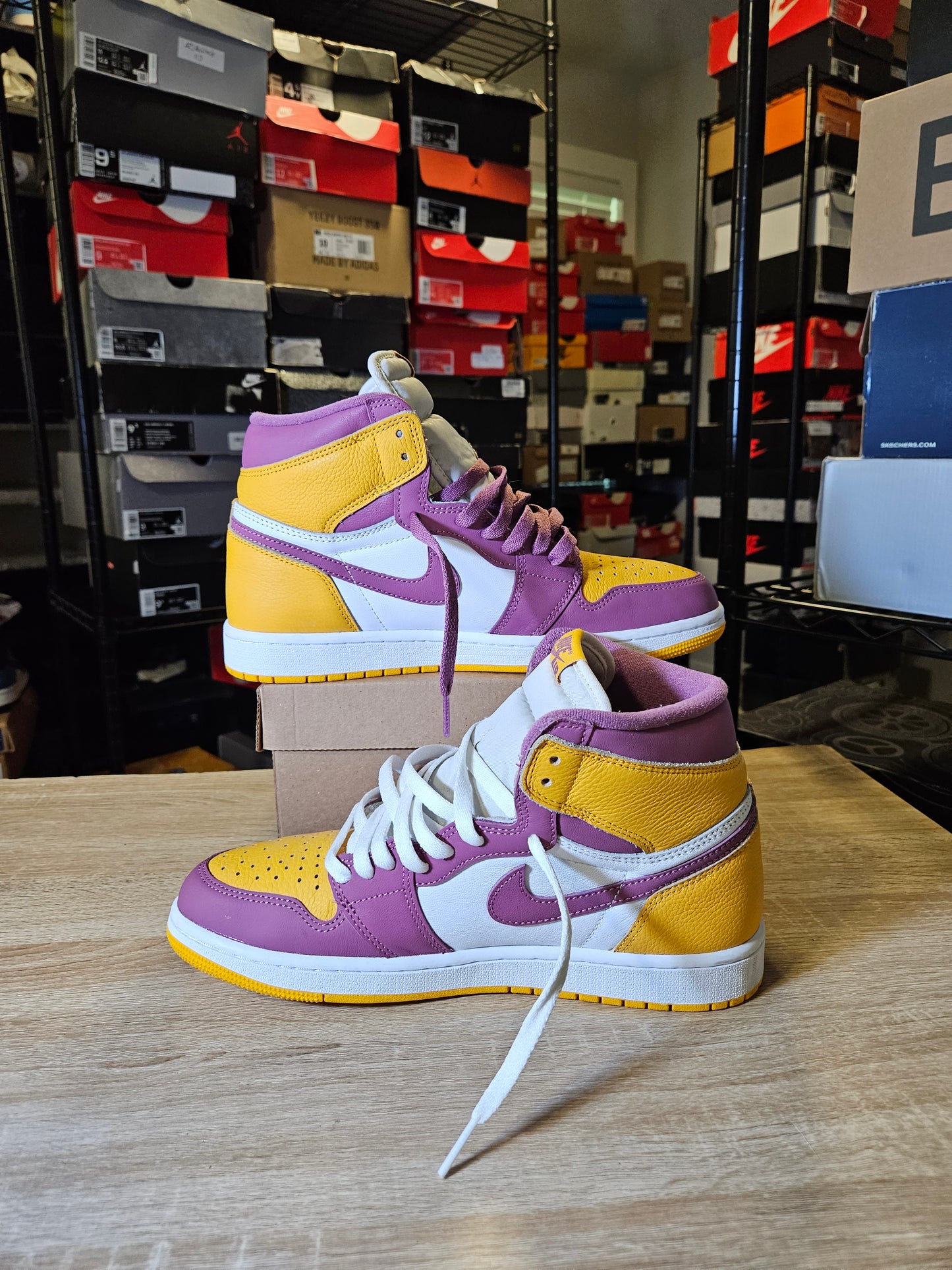 Size 9.5 - AJ 1 Retro High OG Brotherhood 2022