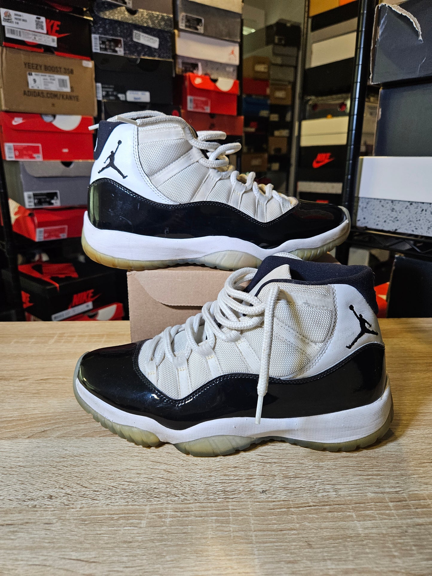 Size 9.5 - AJ 11 Retro High Concord