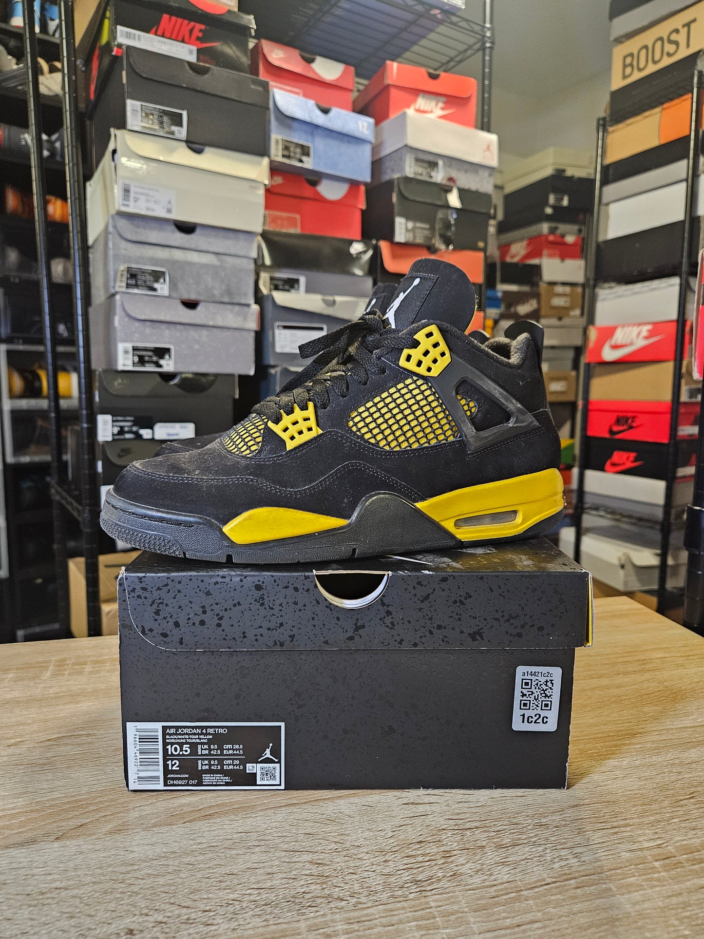 Size 10.5 - AJ 4 Thunder
